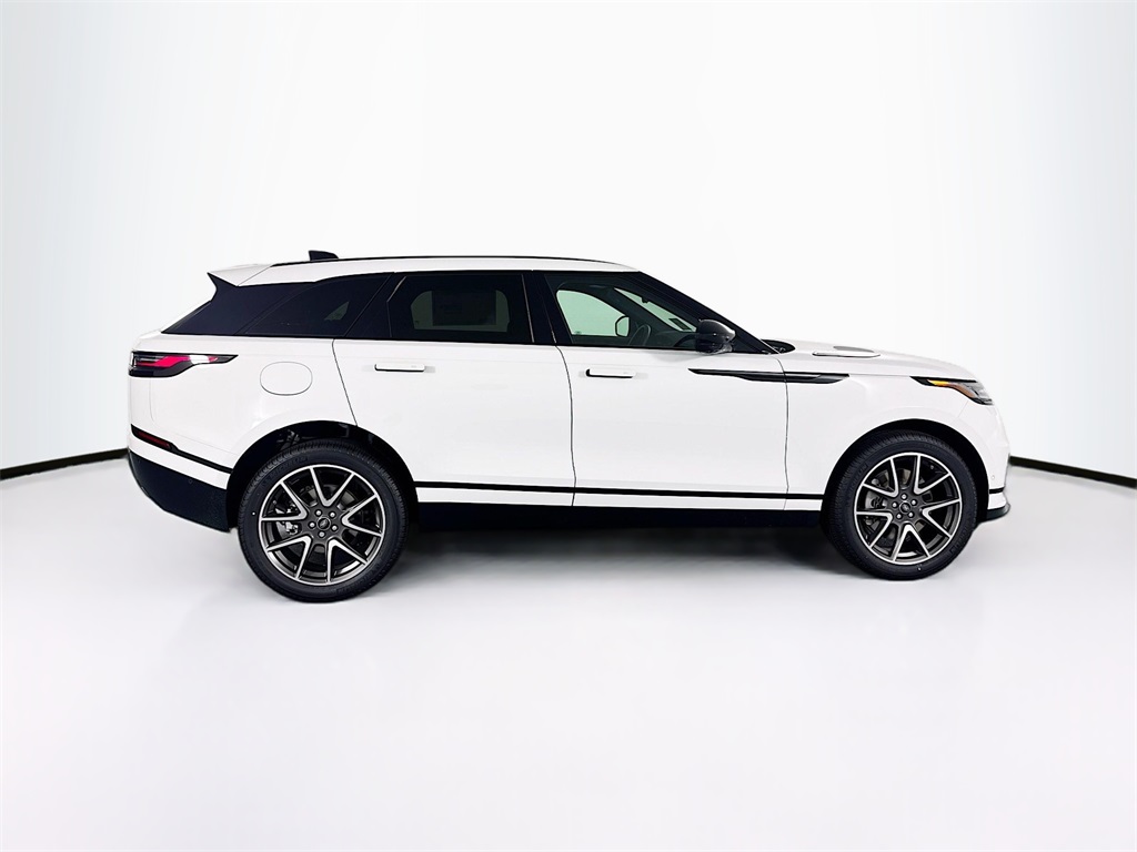 2026 Land Rover Range Rover Velar SE photo 4