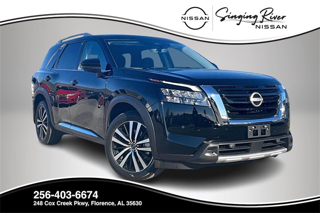 2025 Nissan Pathfinder Platinum's photo