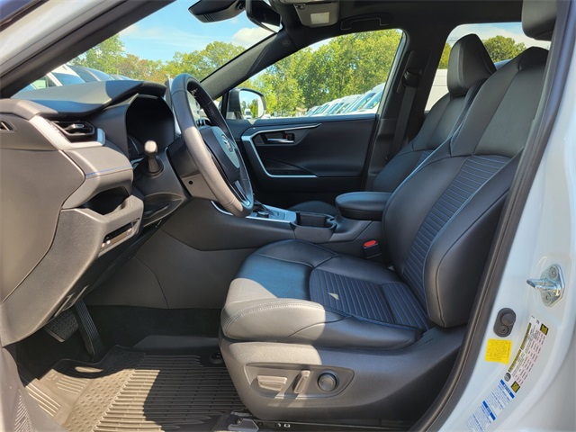 2022 Toyota RAV4 Hybrid XSE photo 19