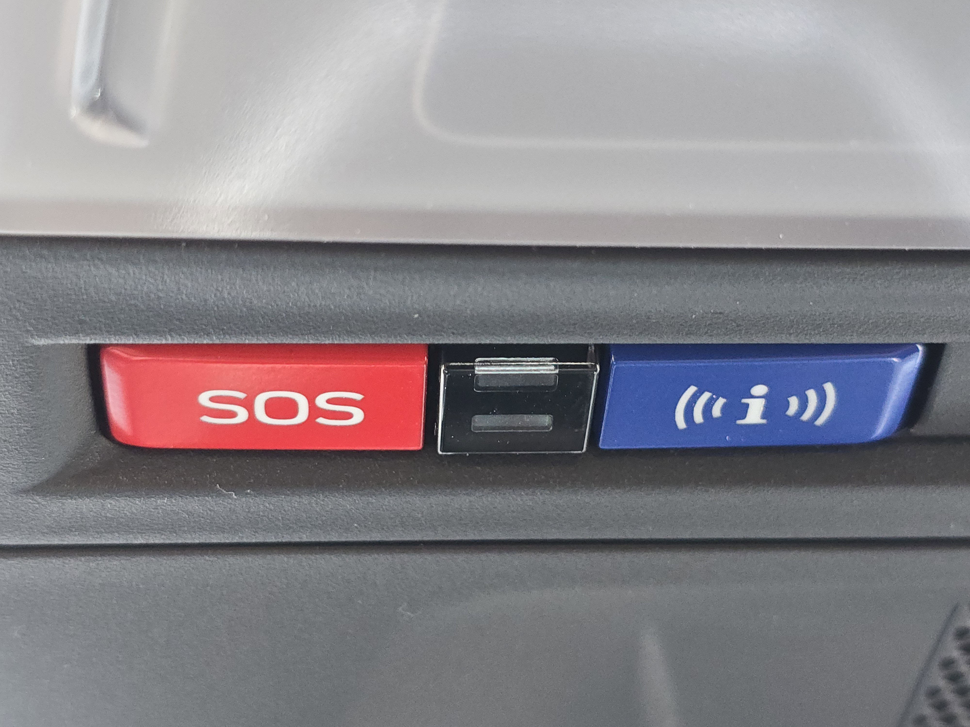 2025 Subaru Crosstrek Premium photo 9