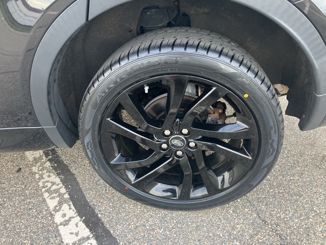 2019 Land Rover Discovery Sport HSE photo 10