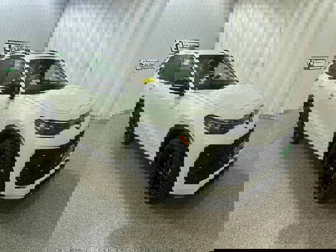 2026 Volkswagen Tiguan SE R-LINE BLACK's photo