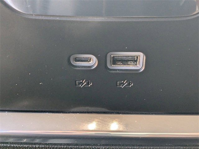 2025 Chevrolet Silverado 1500 LTZ photo 13