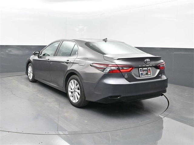 2023 Toyota Camry LE photo 3