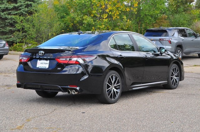 2023 Toyota Camry SE photo 3