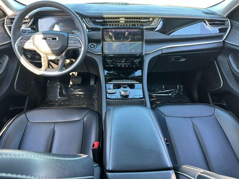 2024 Jeep Cherokee Limited 4xe photo 12