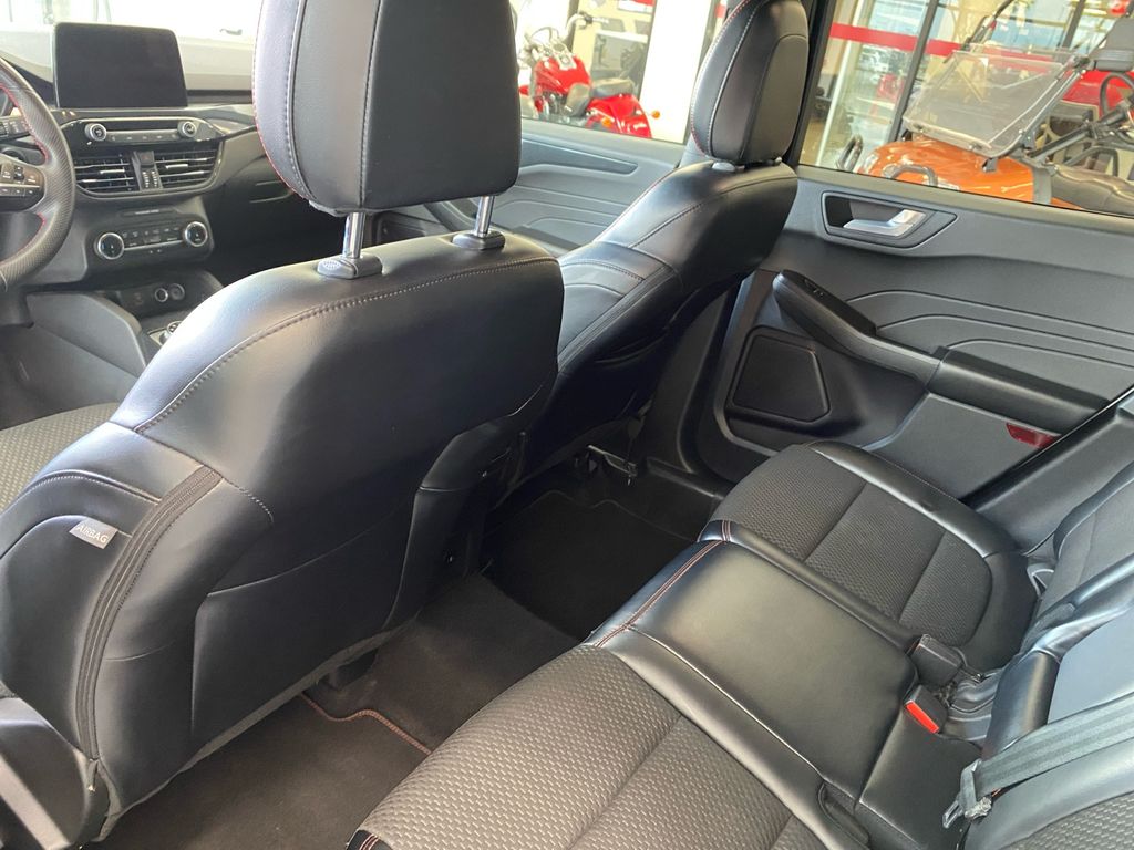 2023 Ford Escape ST-Line photo 19