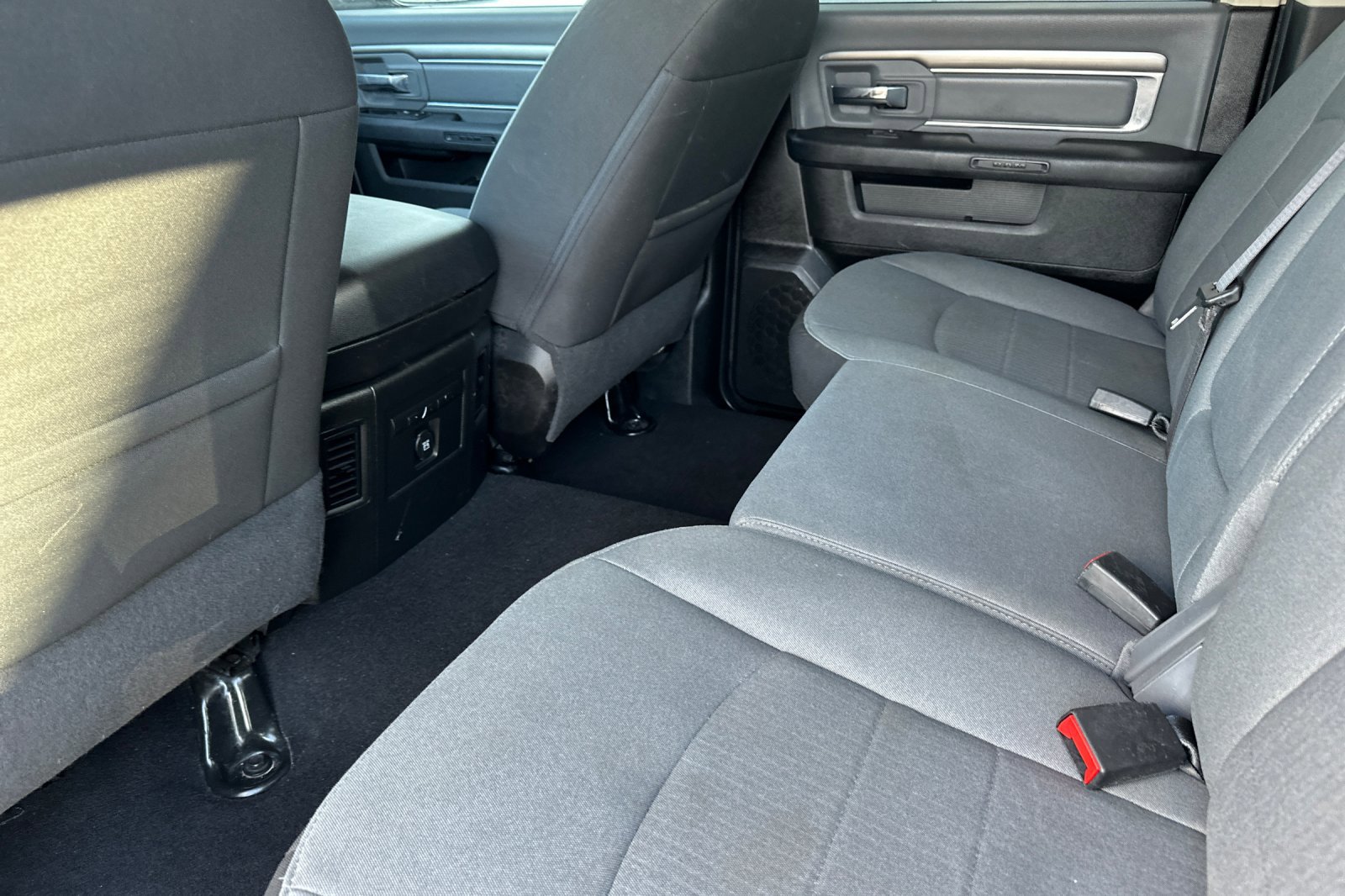 2023 Ram 1500 Classic SLT photo 12