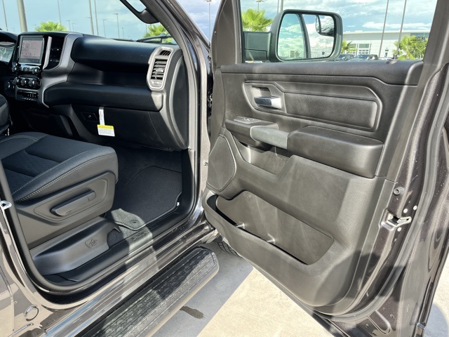 2025 Ram 1500 Tradesman photo 19