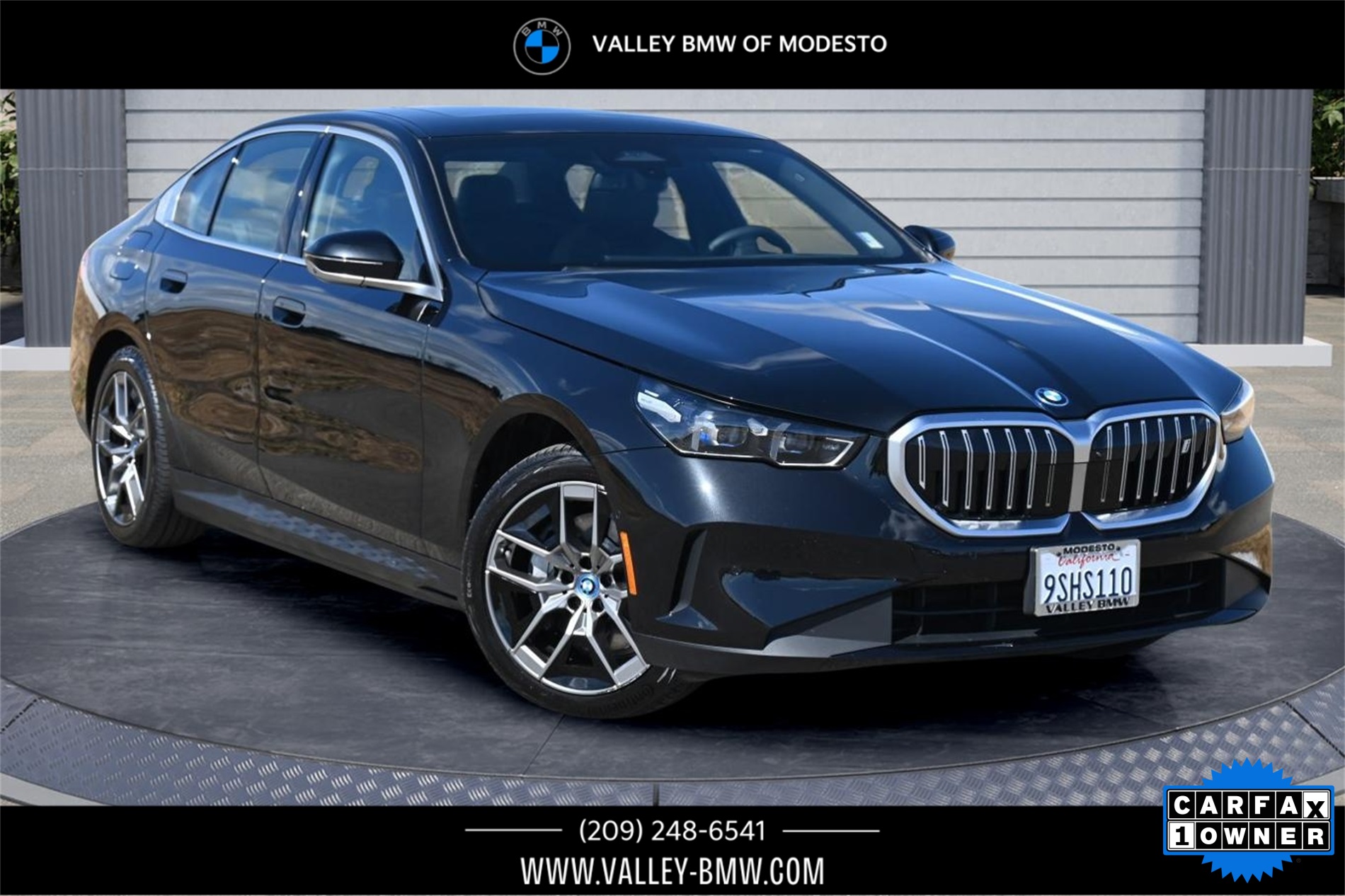 2025 BMW i5 40's photo