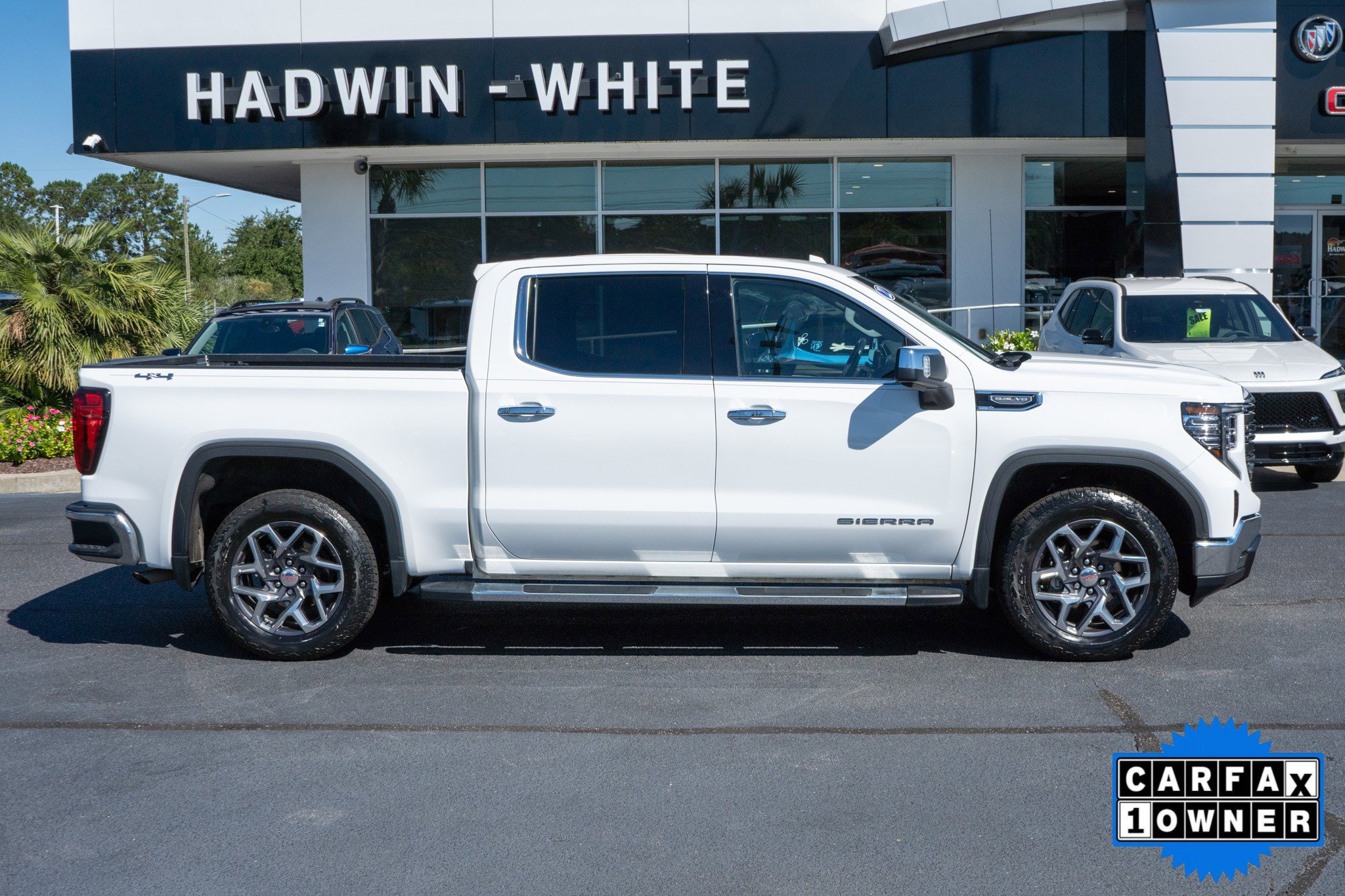 2022 Gmc Sierra 1500 SLT photo 2