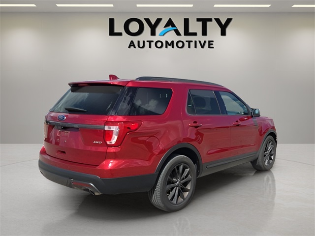 2017 Ford Explorer XLT photo 5