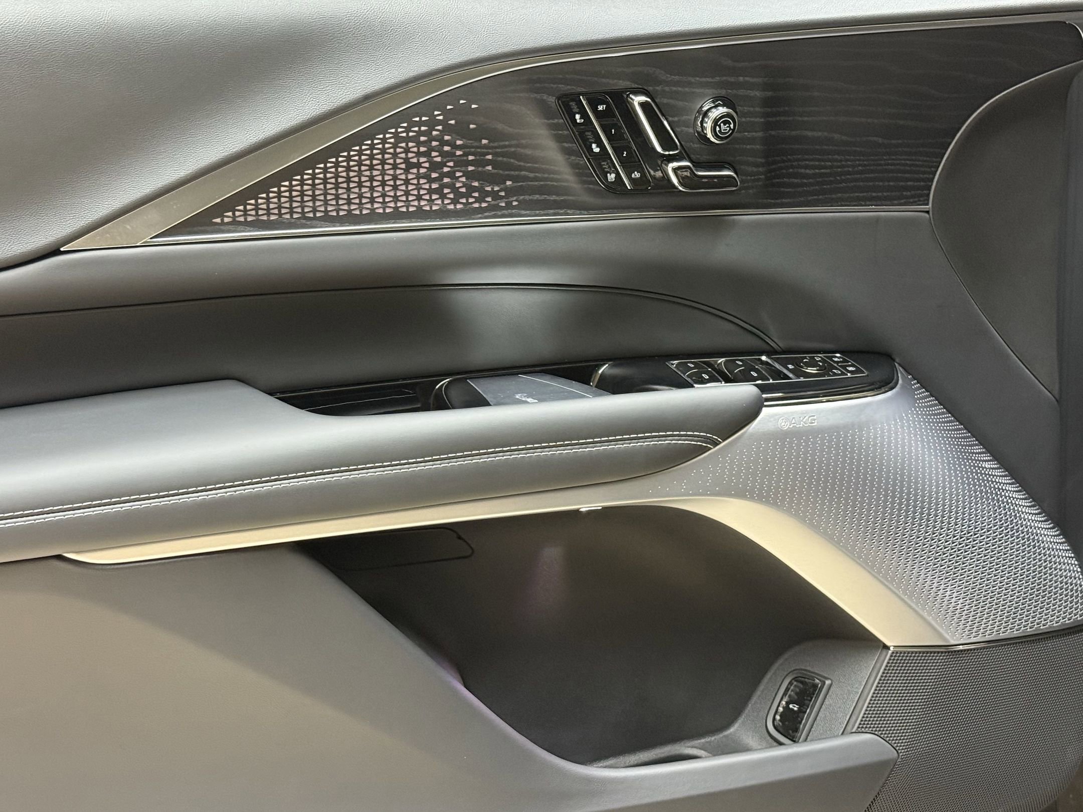 2026 Cadillac Lyriq photo 12