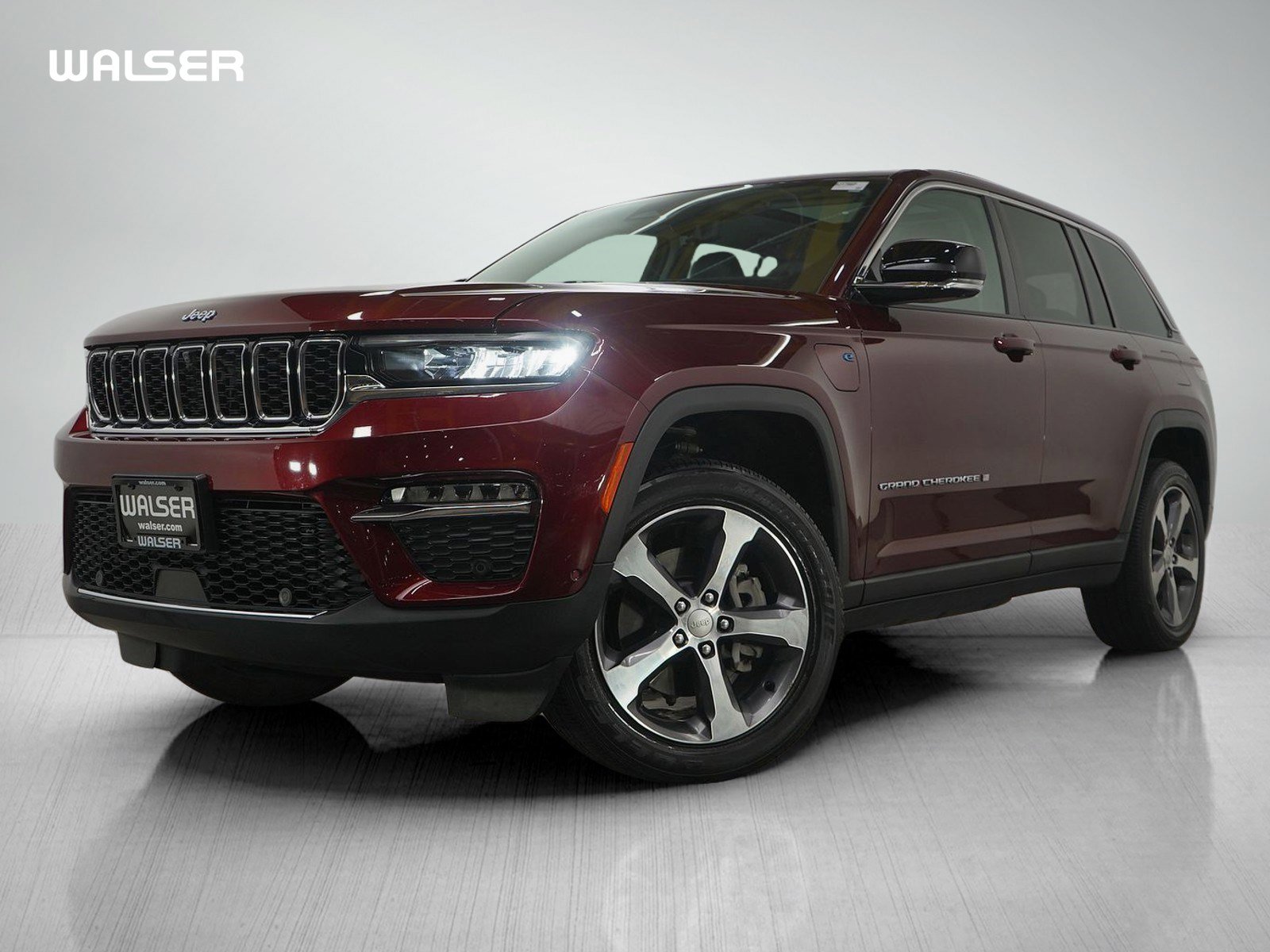 2022 Jeep Grand Cherokee 4xe's photo