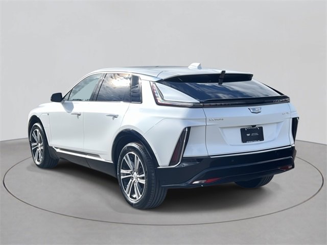 2024 Cadillac Lyriq Luxury photo 3