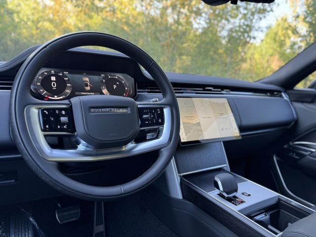2025 Land Rover Range Rover SE photo 29