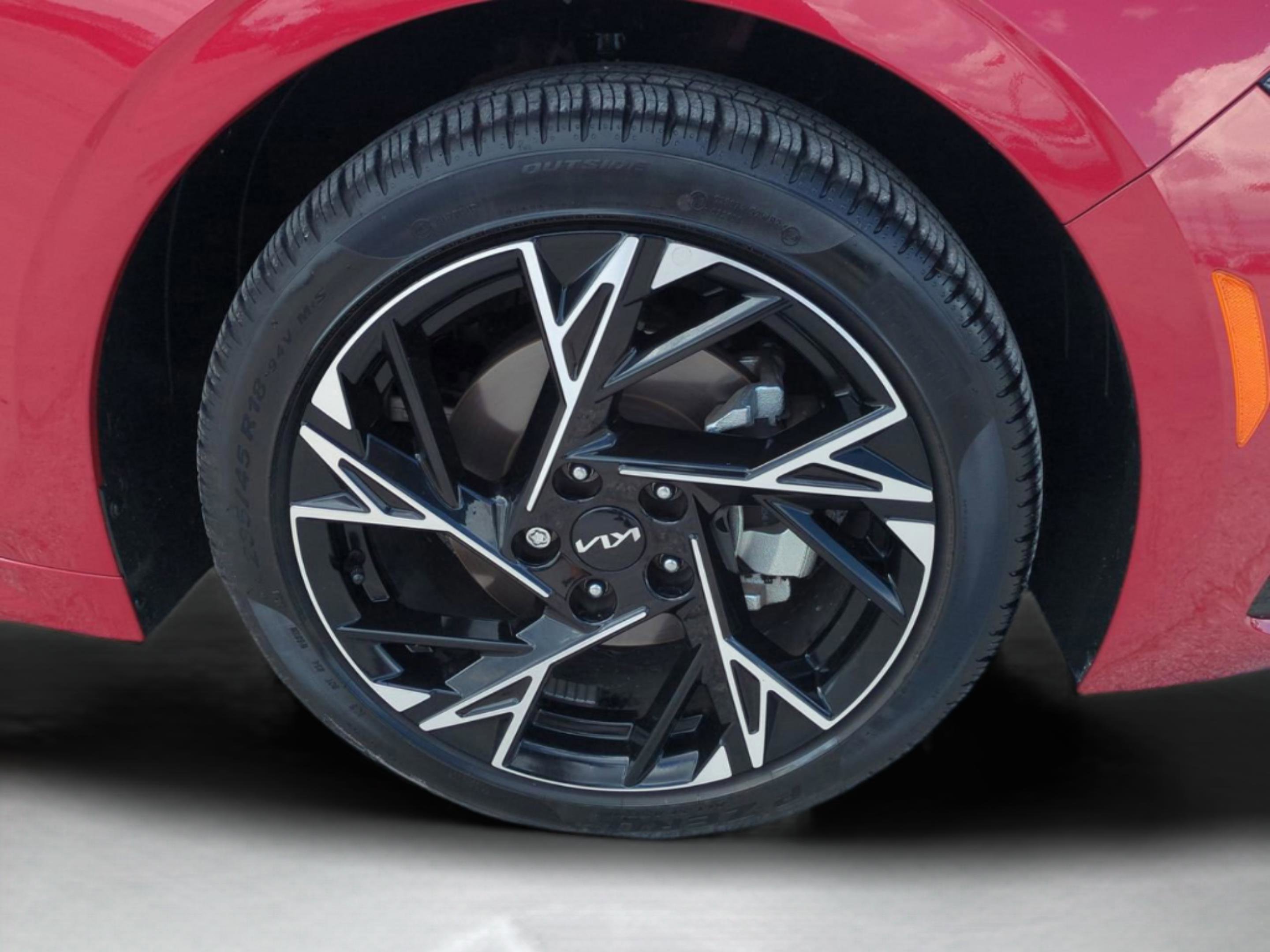 2025 Kia K5 GT-Line photo 10