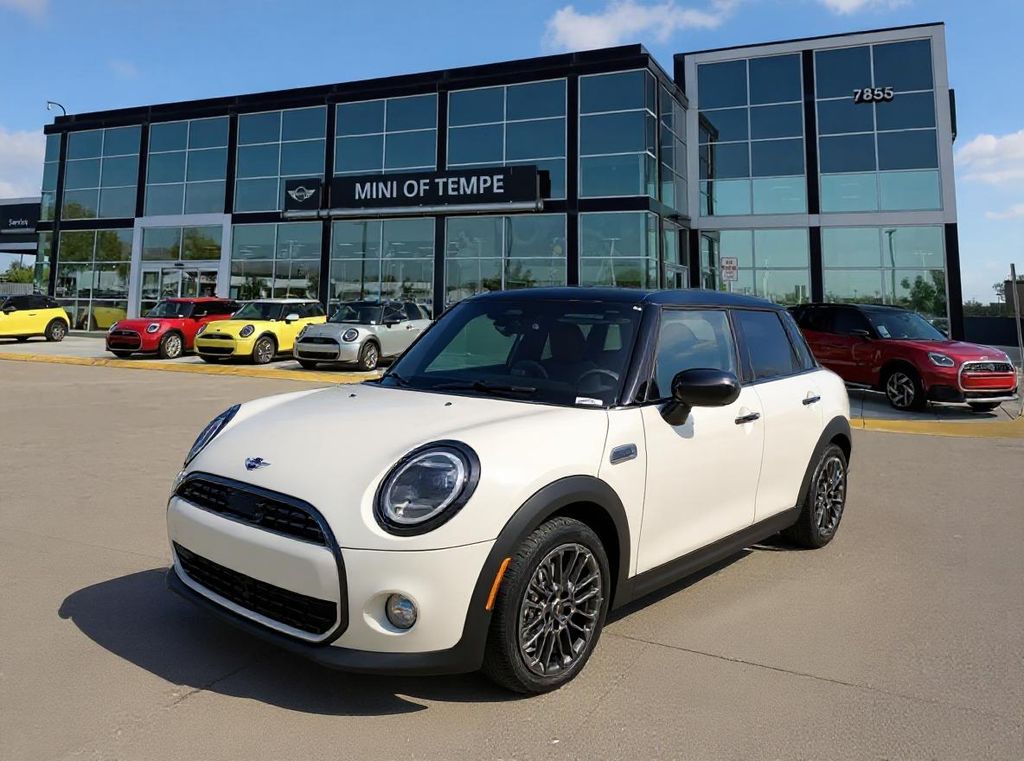 2026 MINI Hardtop 4 Door's photo