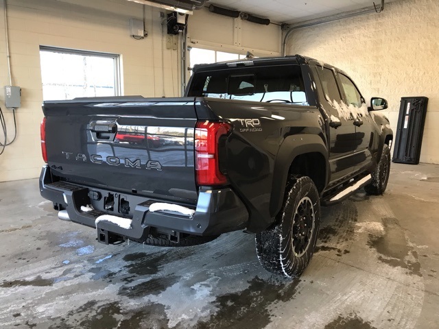 2025 Toyota Tacoma TRD Off-Road Double Cab photo 3