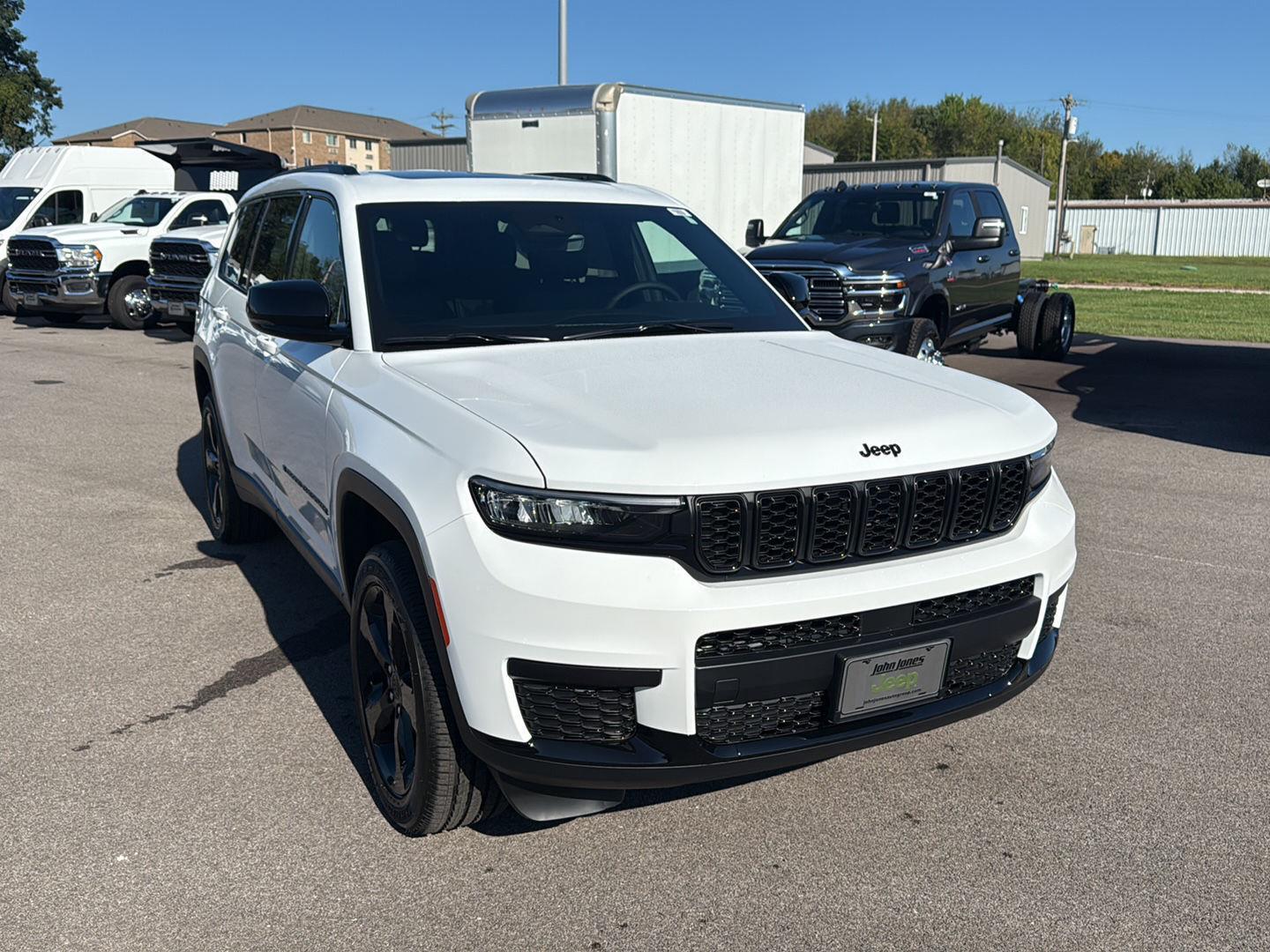2025 Jeep Grand Cherokee Altitude X photo 2