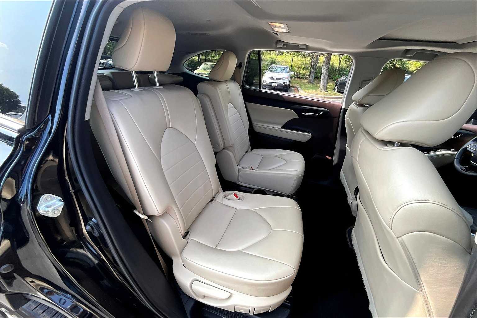 2021 Toyota Highlander Hybrid XLE photo 19
