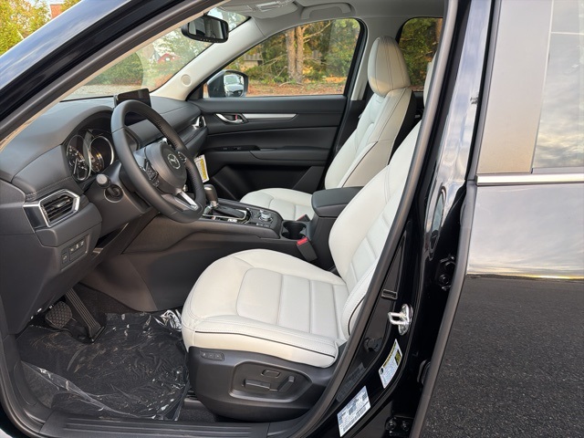 2025 Mazda CX-5 2.5 S Preferred photo 9