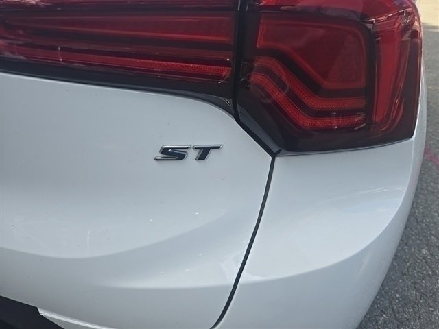 2024 Buick Encore GX Sport Touring photo 17