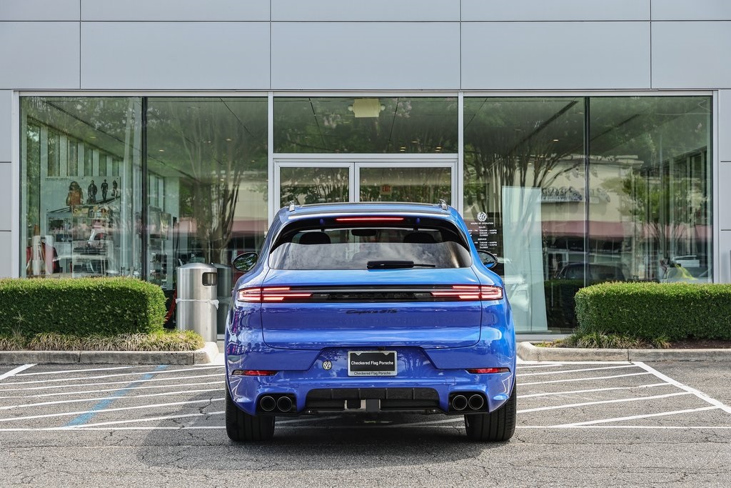 2025 Porsche Cayenne GTS photo 6