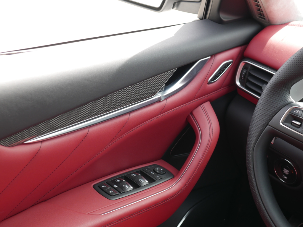 2023 Maserati Levante Modena photo 18