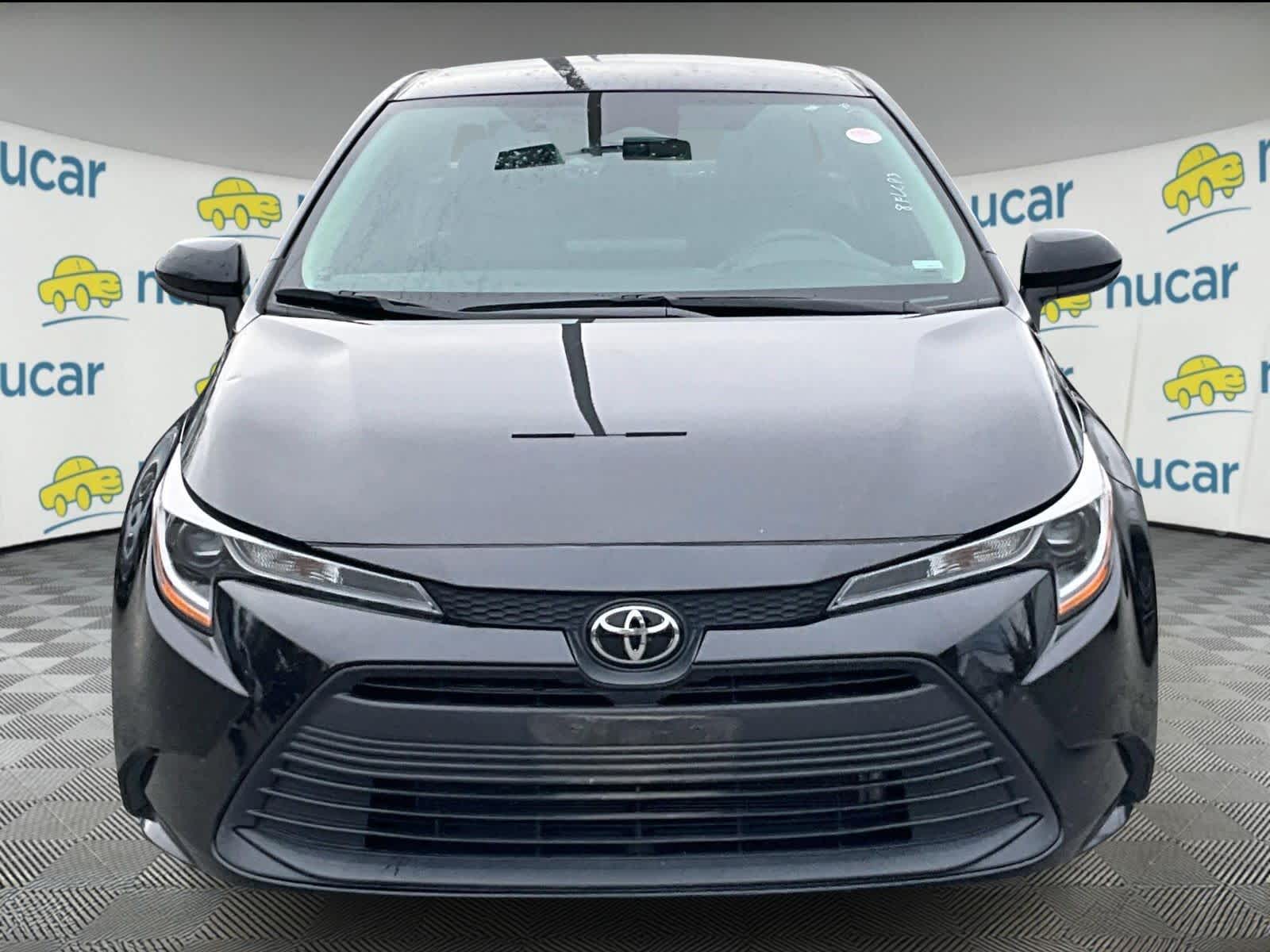 2023 Toyota Corolla LE photo 2