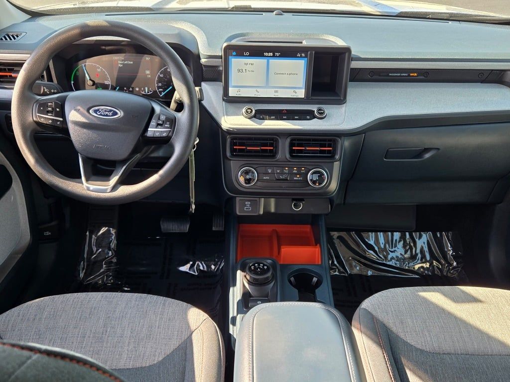 2023 Ford Maverick XLT photo 16