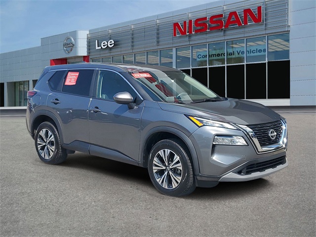 2023 Nissan Rogue SV's photo