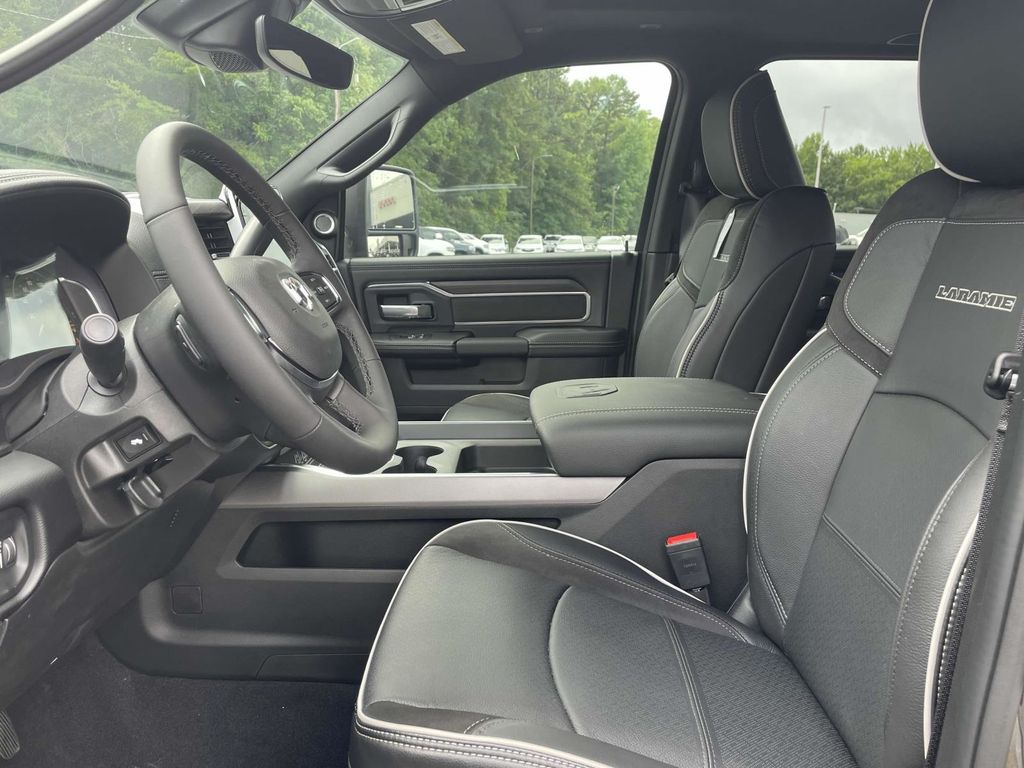 2025 Ram 2500 Laramie photo 24