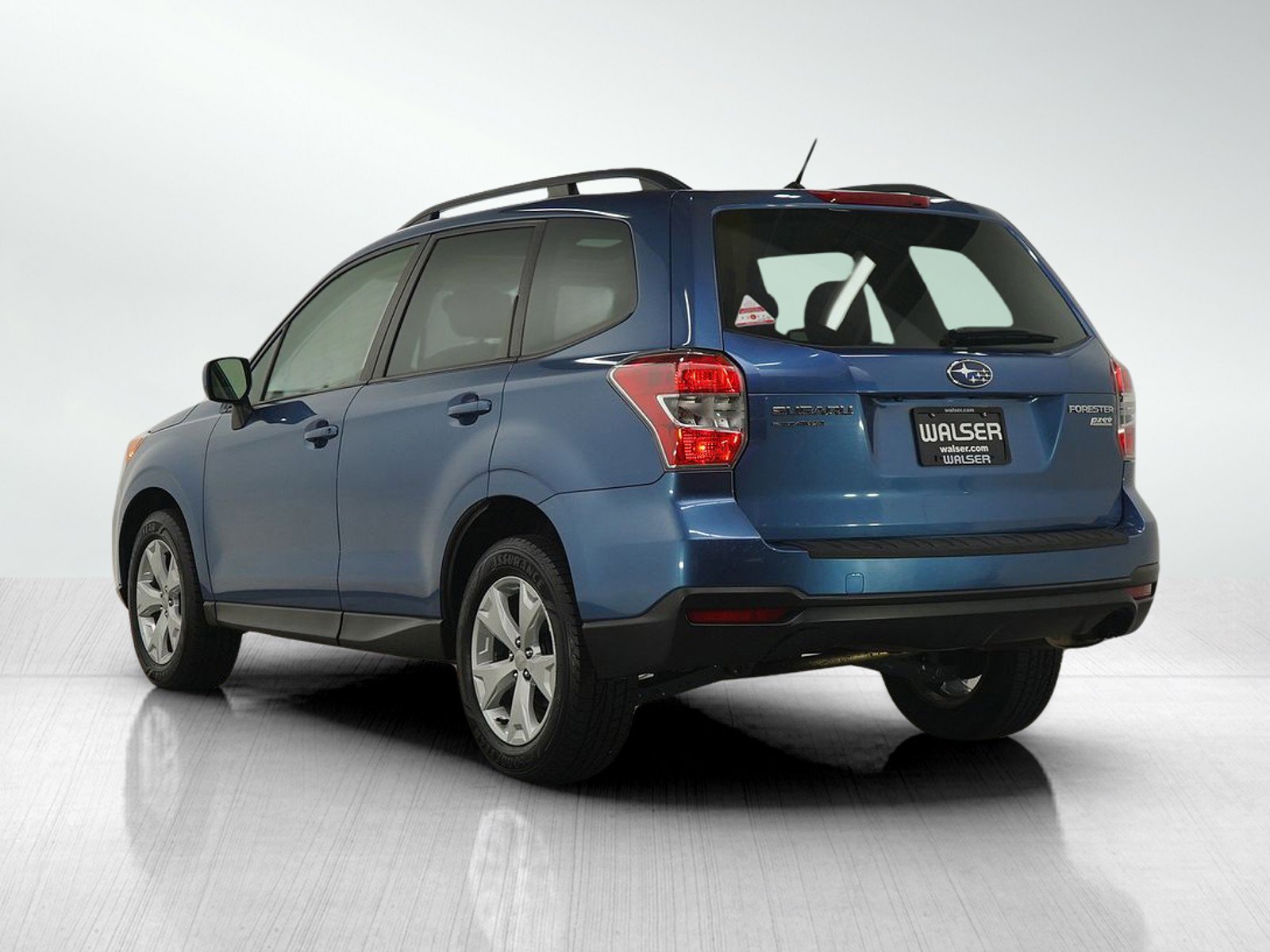 2015 Subaru Forester 2.5i Premium photo 3
