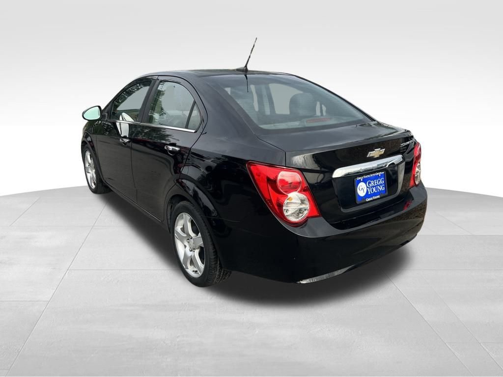 2012 Chevrolet Sonic LTZ photo 2