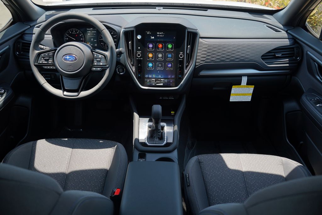 2025 Subaru Forester Premium photo 7