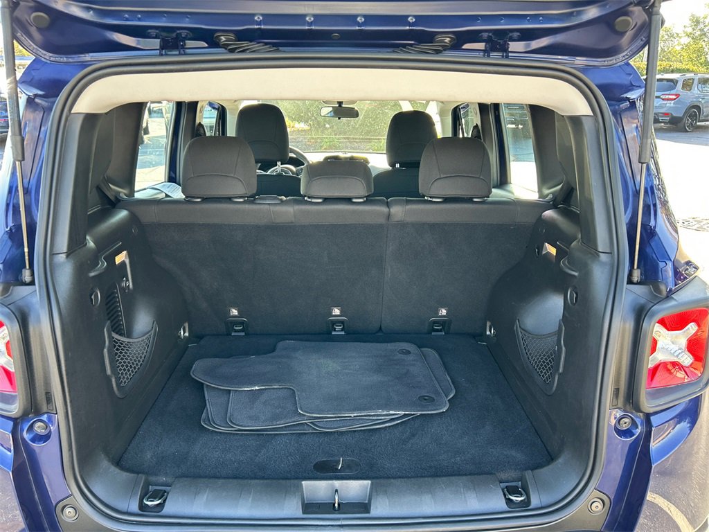 2017 Jeep Renegade Sport photo 30