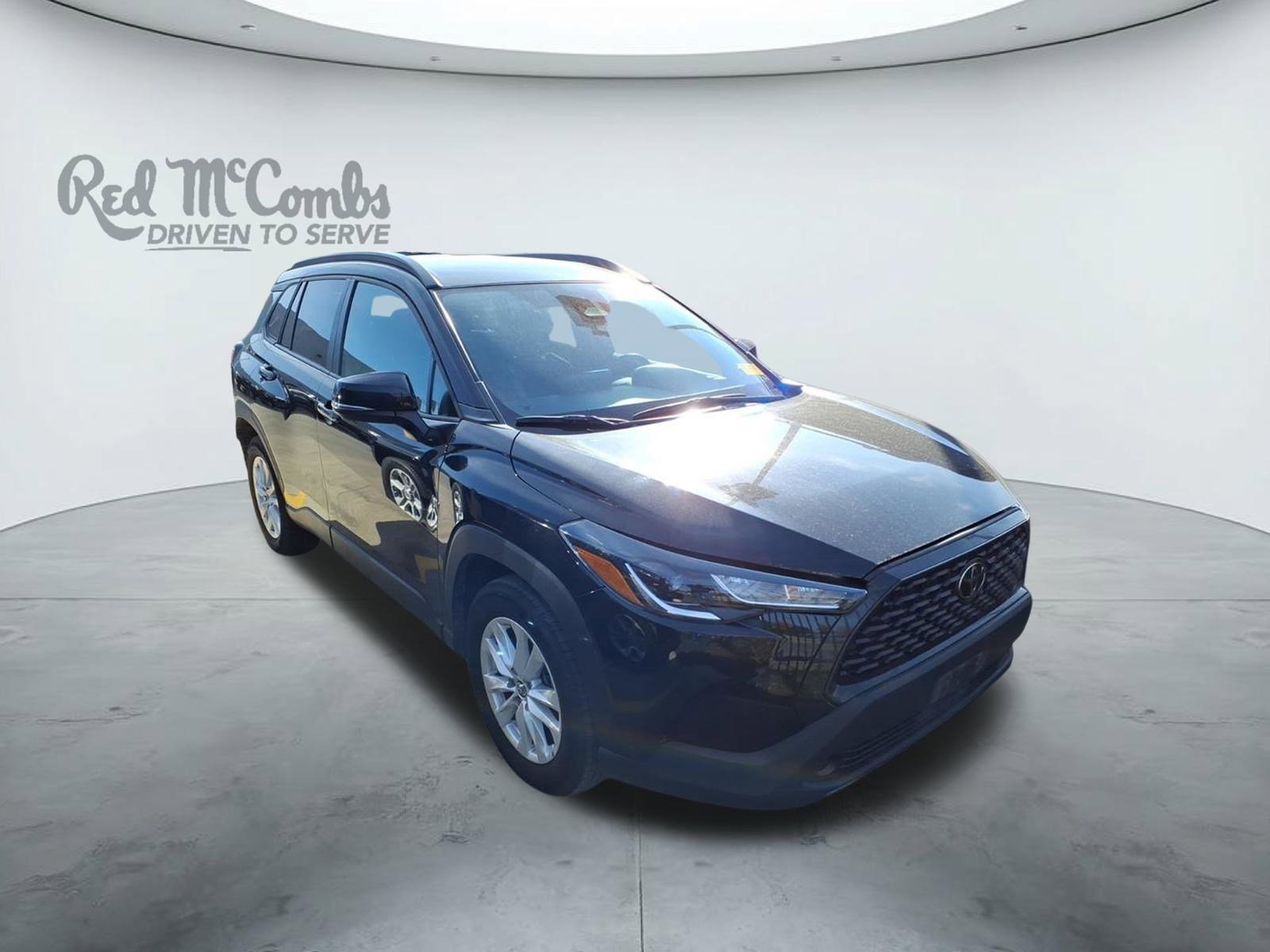 2024 Toyota Corolla Cross LE's photo