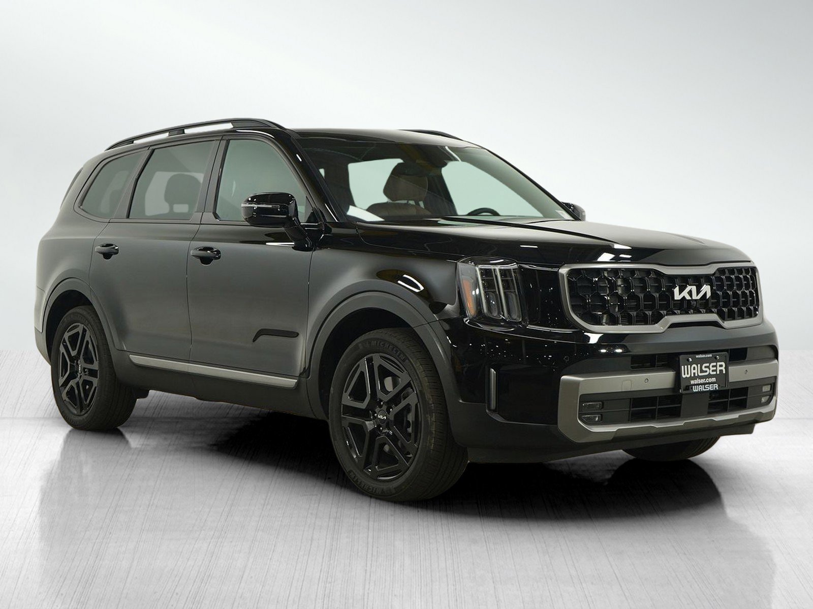 Used 2023 Kia Telluride SX Prestige X-Line with VIN 5XYP5DGC3PG385761 for sale in Bloomington, Minnesota