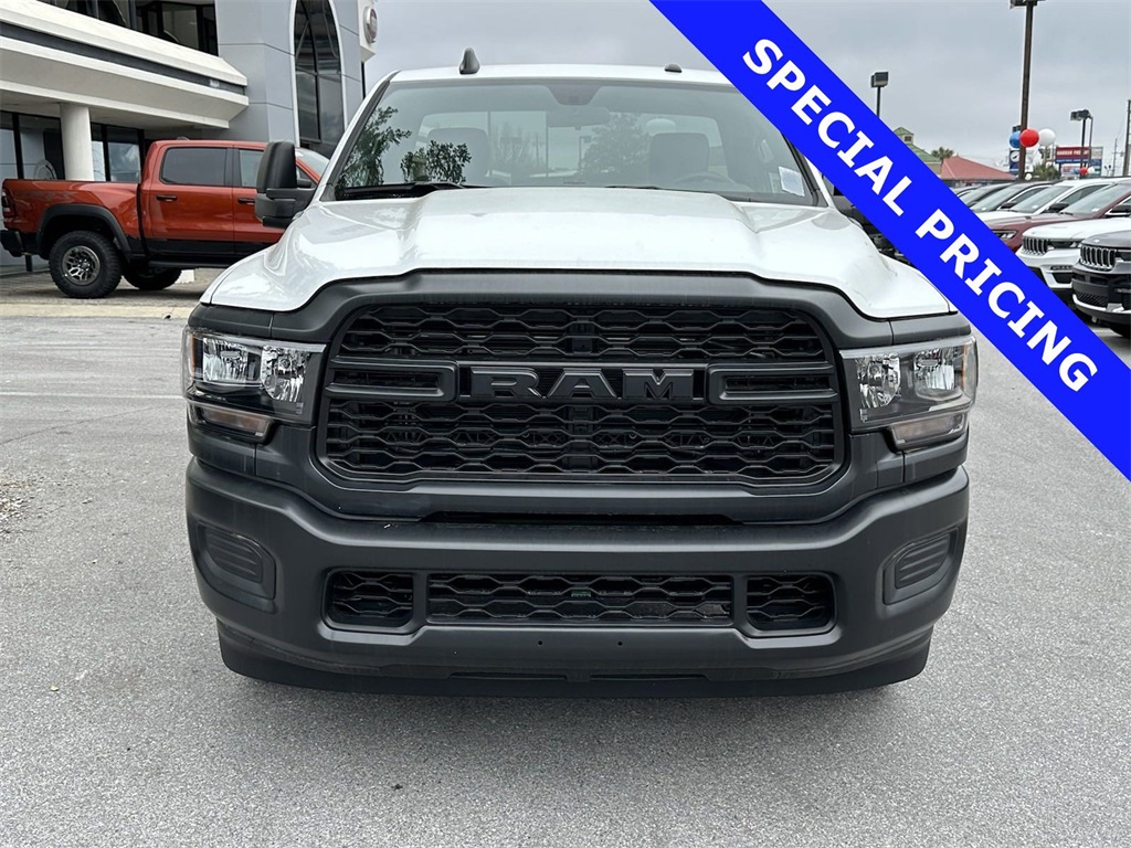 2023 Ram 2500 Tradesman photo 2