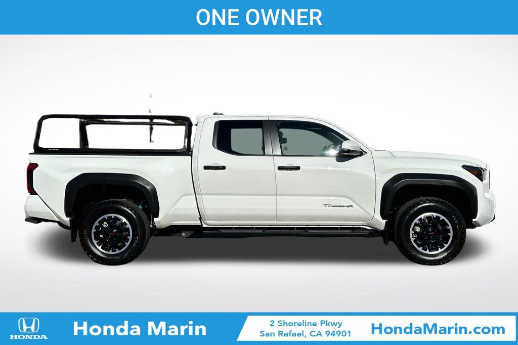 2024 Toyota Tacoma TRD Off-Road photo 3