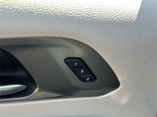 2022 Chrysler Pacifica Hybrid Touring L photo 15