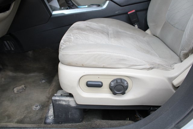 2013 Ford Explorer Base photo 3