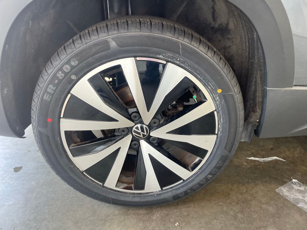 2022 Volkswagen Taos SE photo 27