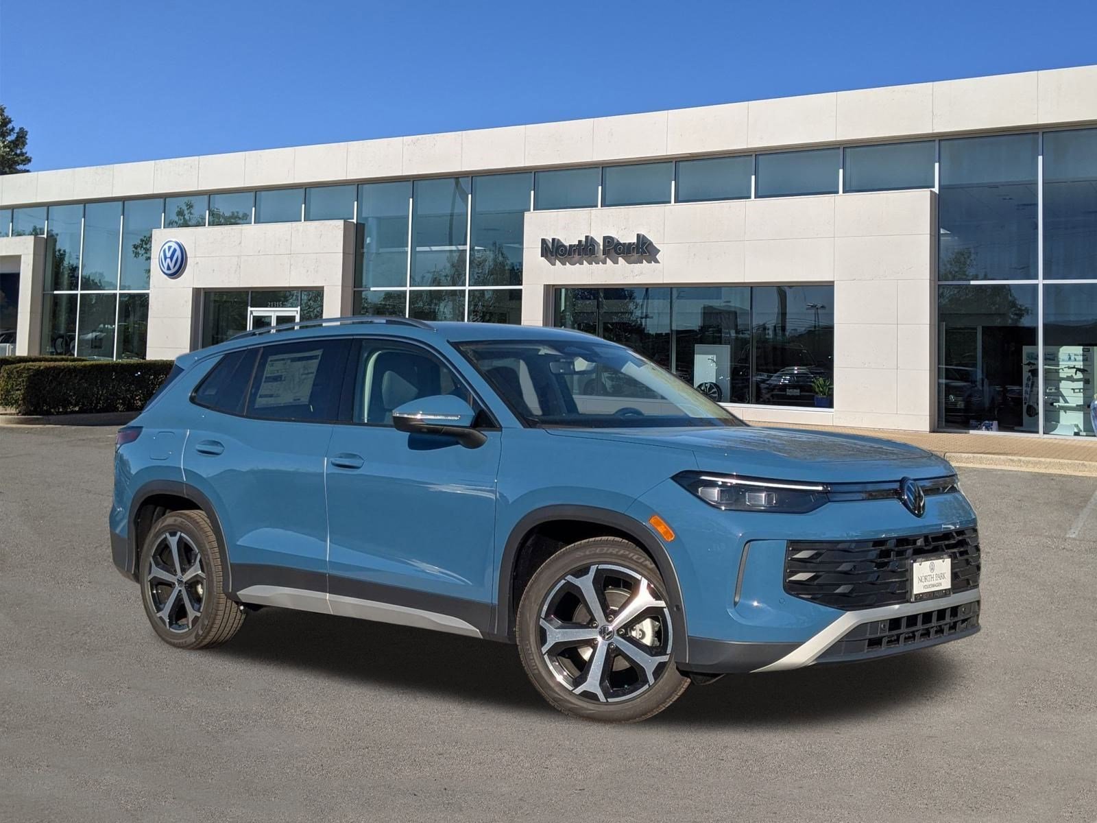 2026 Volkswagen Tiguan SE's photo