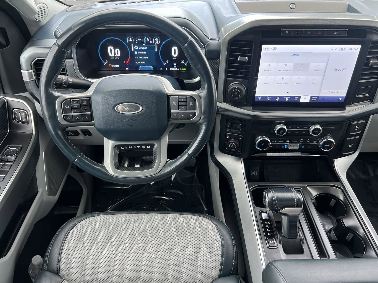 2022 Ford F-150 Limited photo 12