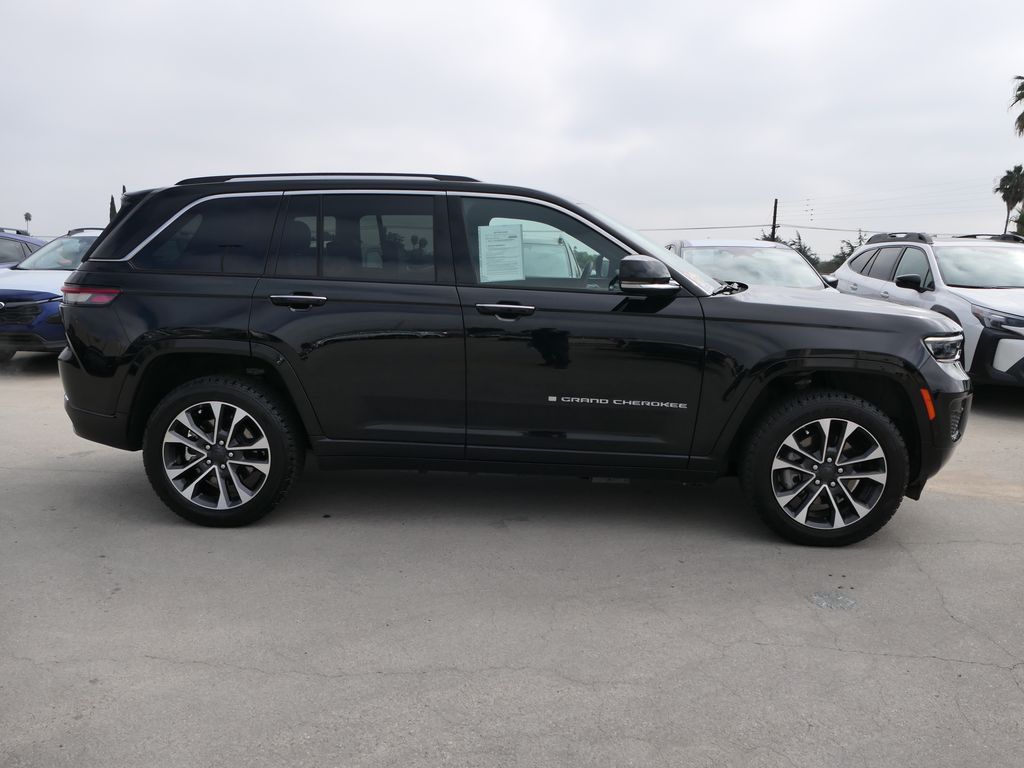 2023 Jeep Grand Cherokee Overland 4xe photo 2