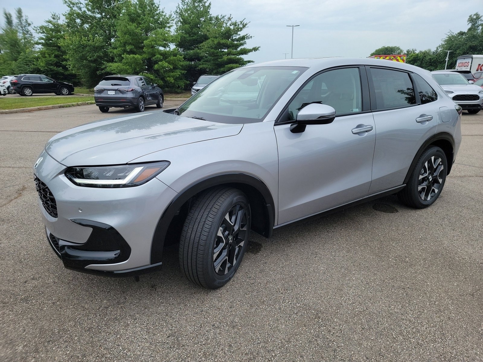 2026 Honda HR-V EX-L photo 3