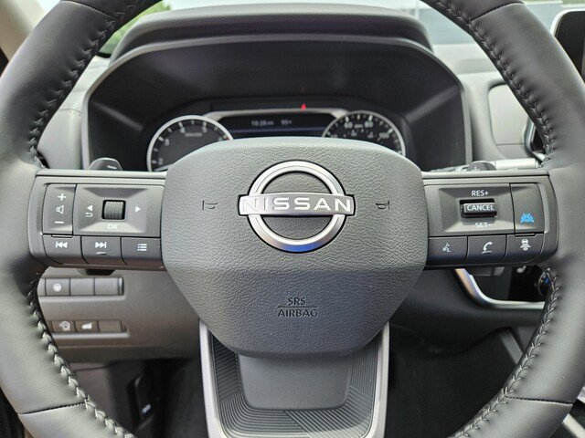 2025 Nissan Rogue SV photo 12