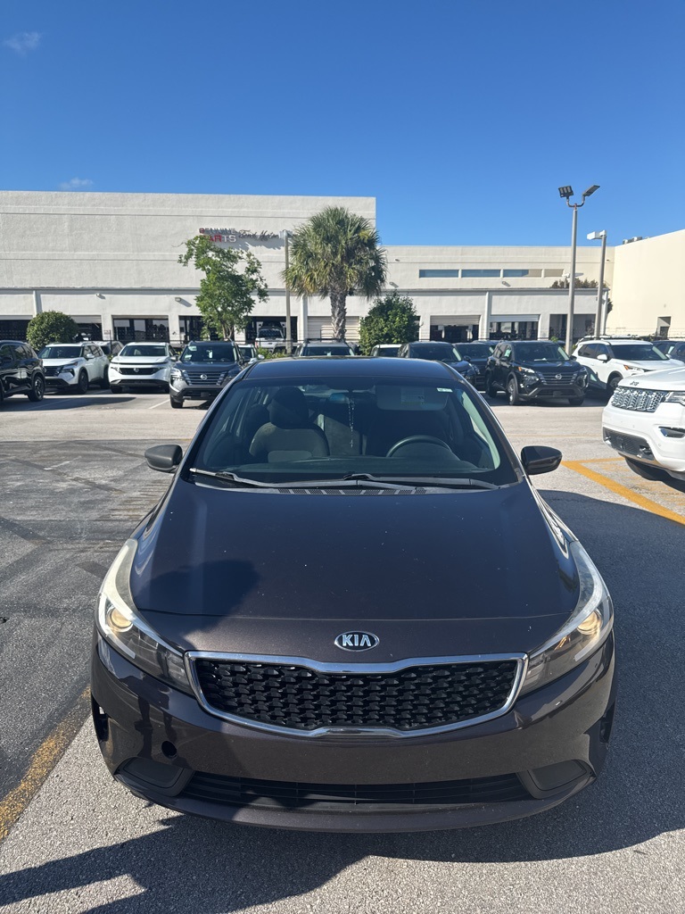 2018 Kia Forte LX Base photo 2